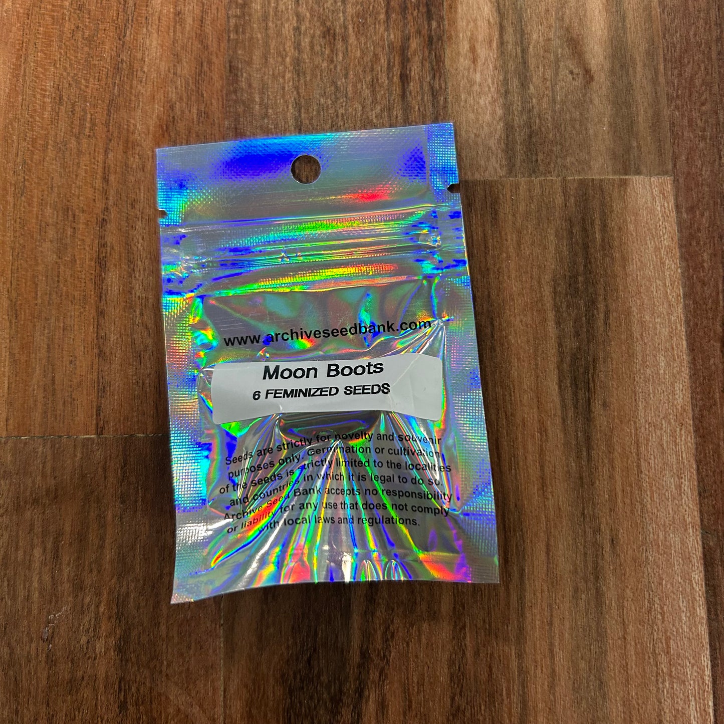 Single Auction 7 - Moon Boots